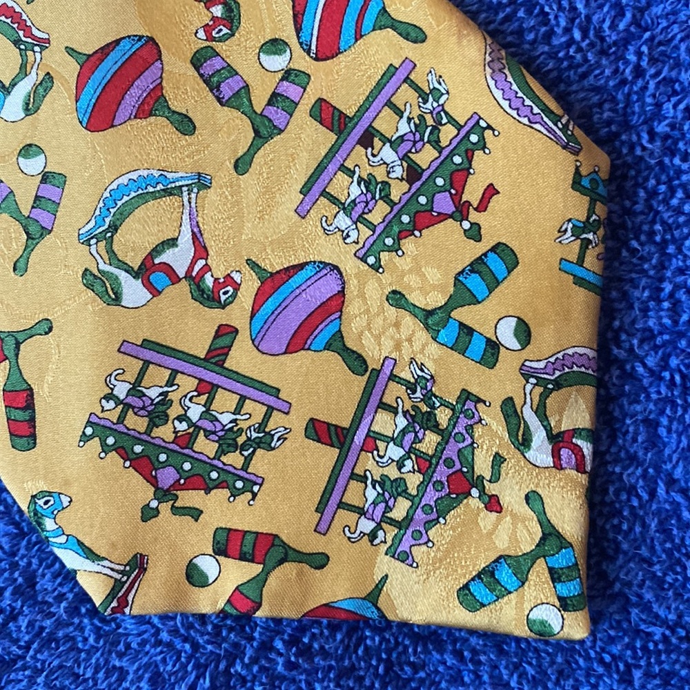 Tie - Picture 4 of 4